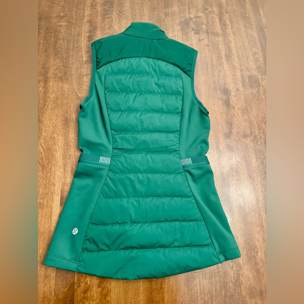 EUC! Lululemon Down For It All Vest, sz 2 - Picture 11 of 16
